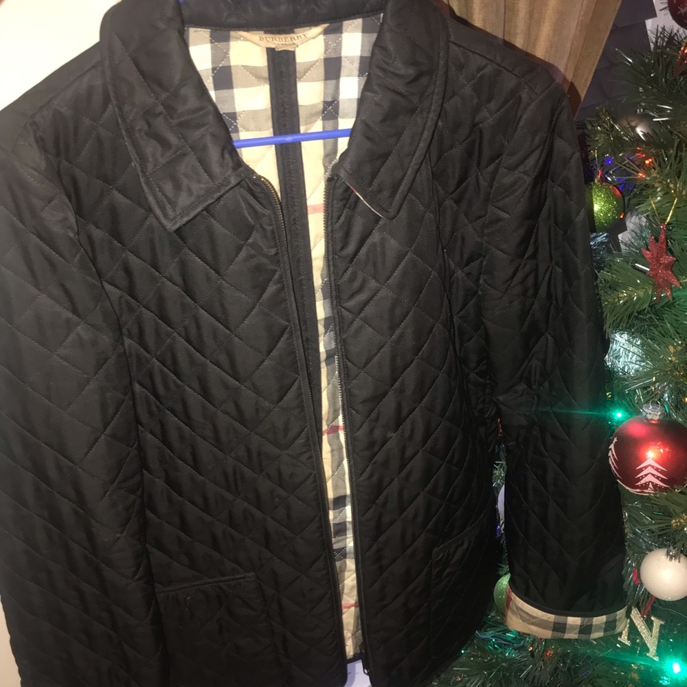 Burberry jacket authentic! In great condition